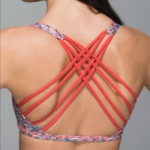 Lululemon Free to be wild bra size 6